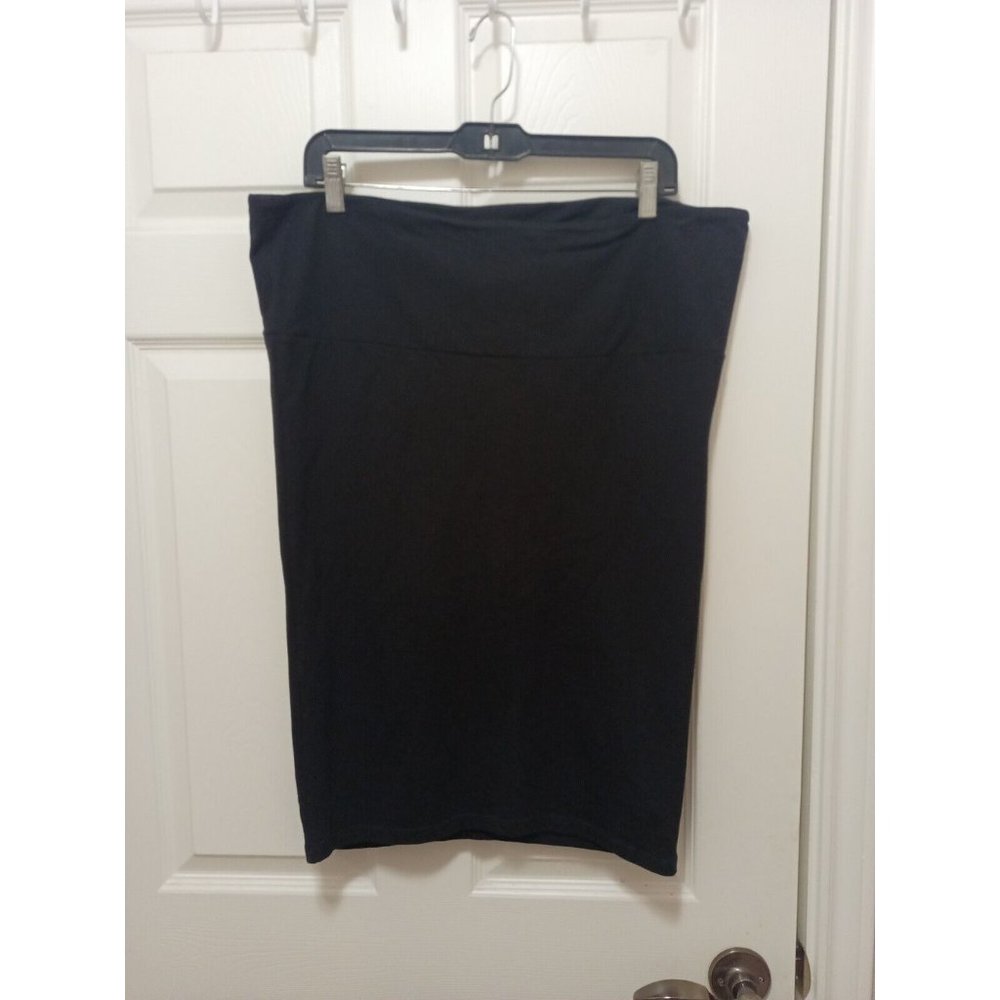 Women's Torrid Black Stretchy Comfy  Cotton Skirt Size 1
